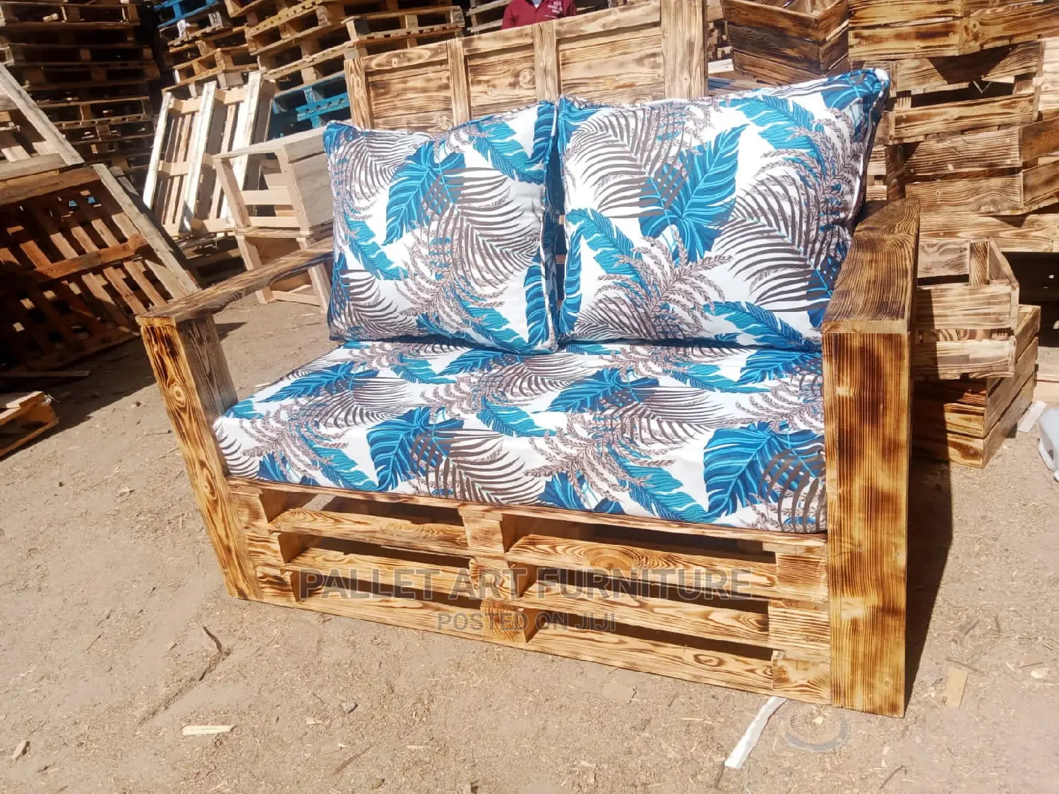 2seater Pallet Sofa