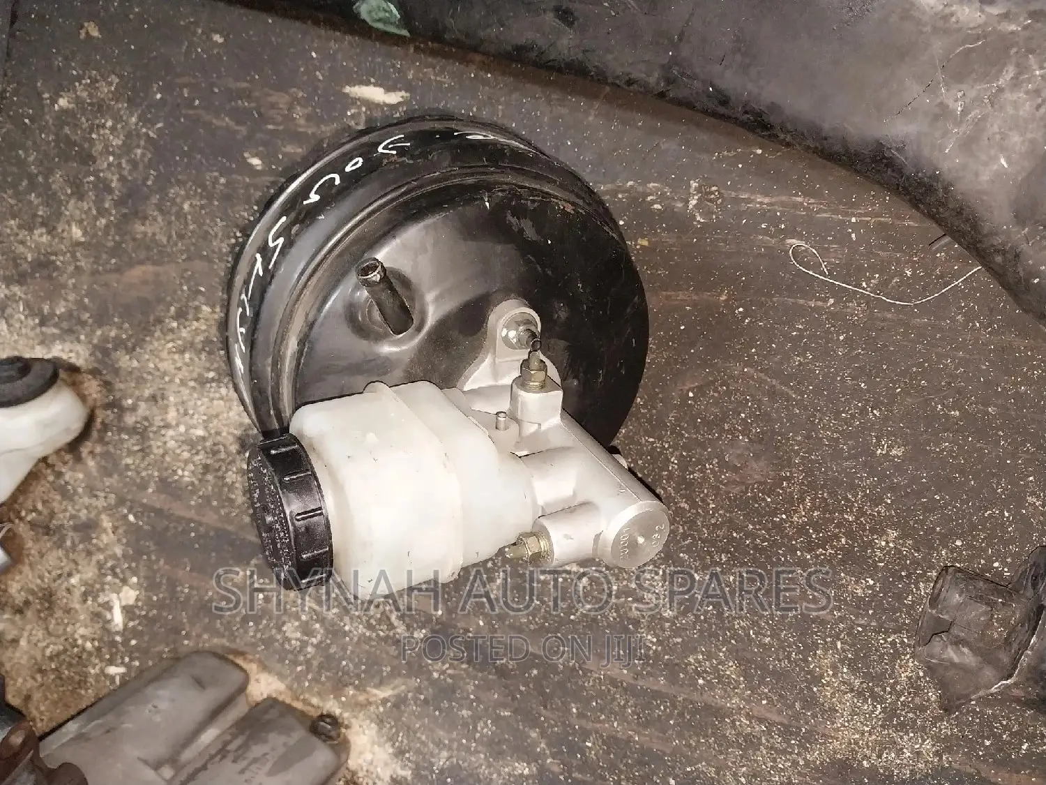 Brake Master Cylinder and Booster Nissan Wingroad Y11