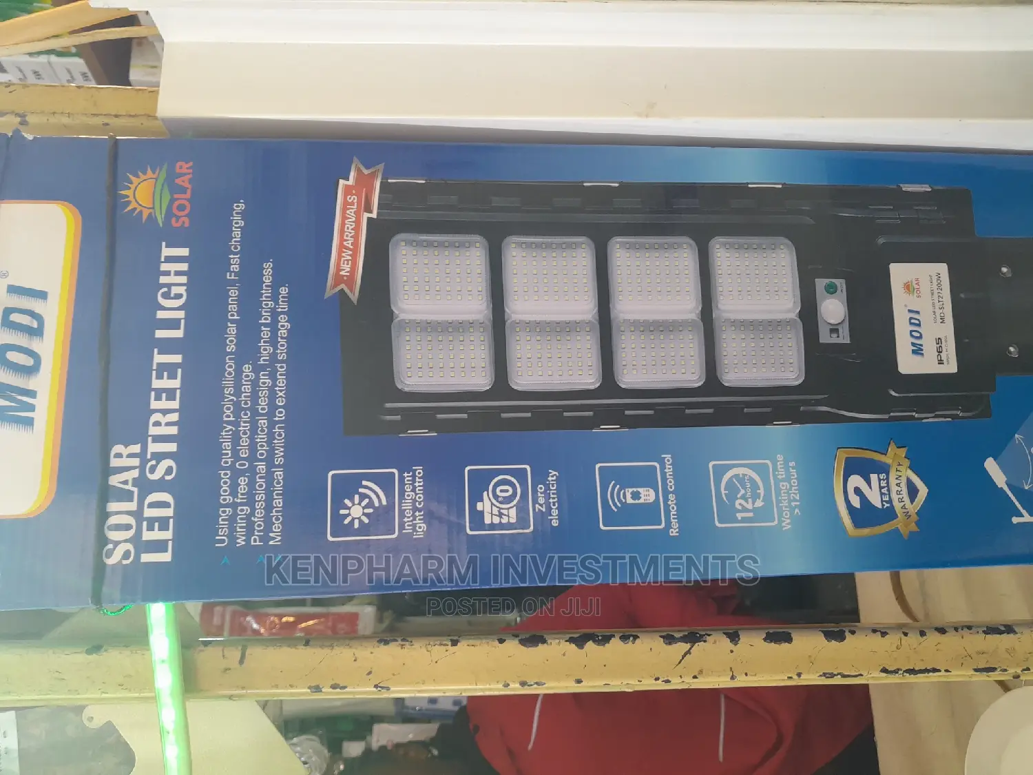 LED Solar Street Security Light 200 Watts