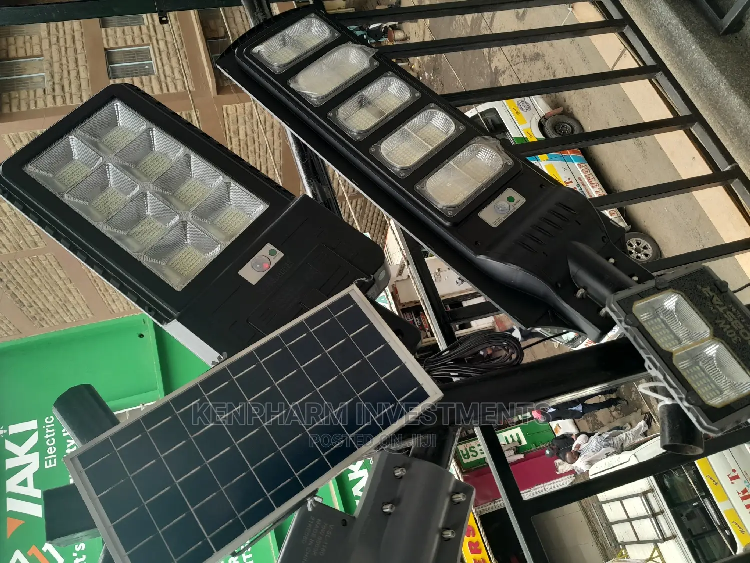 LED Solar Street Security Light 200 Watts