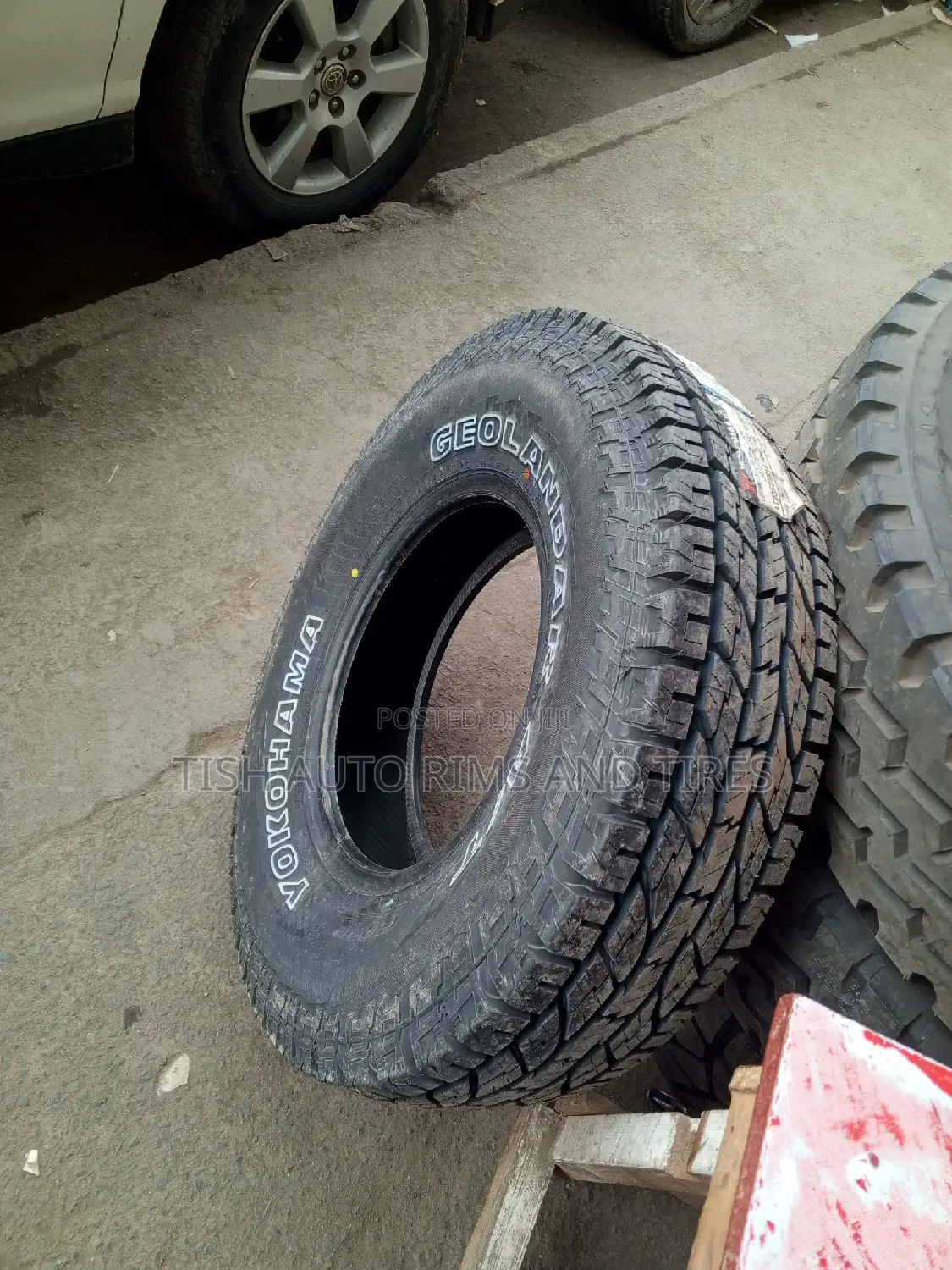 Yokohama 235/85r16 Tubeless Tire
