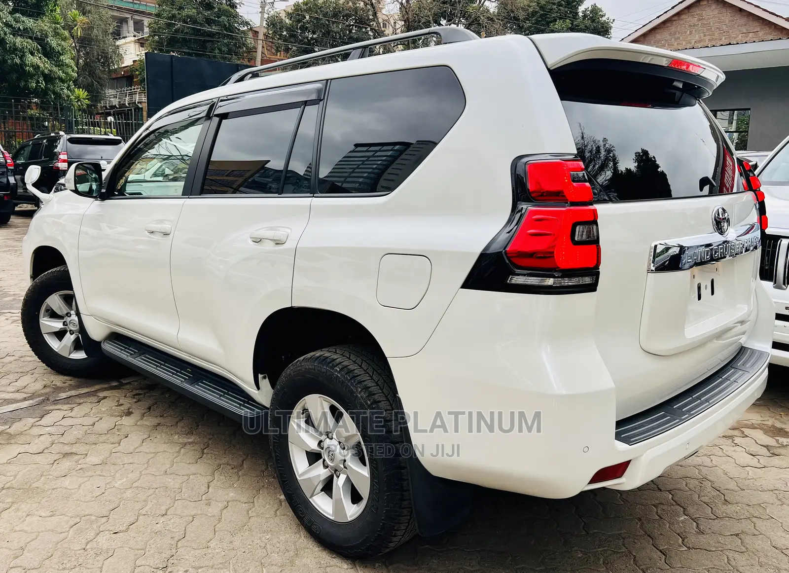 Toyota Land Cruiser Prado 2.8 2018 White
