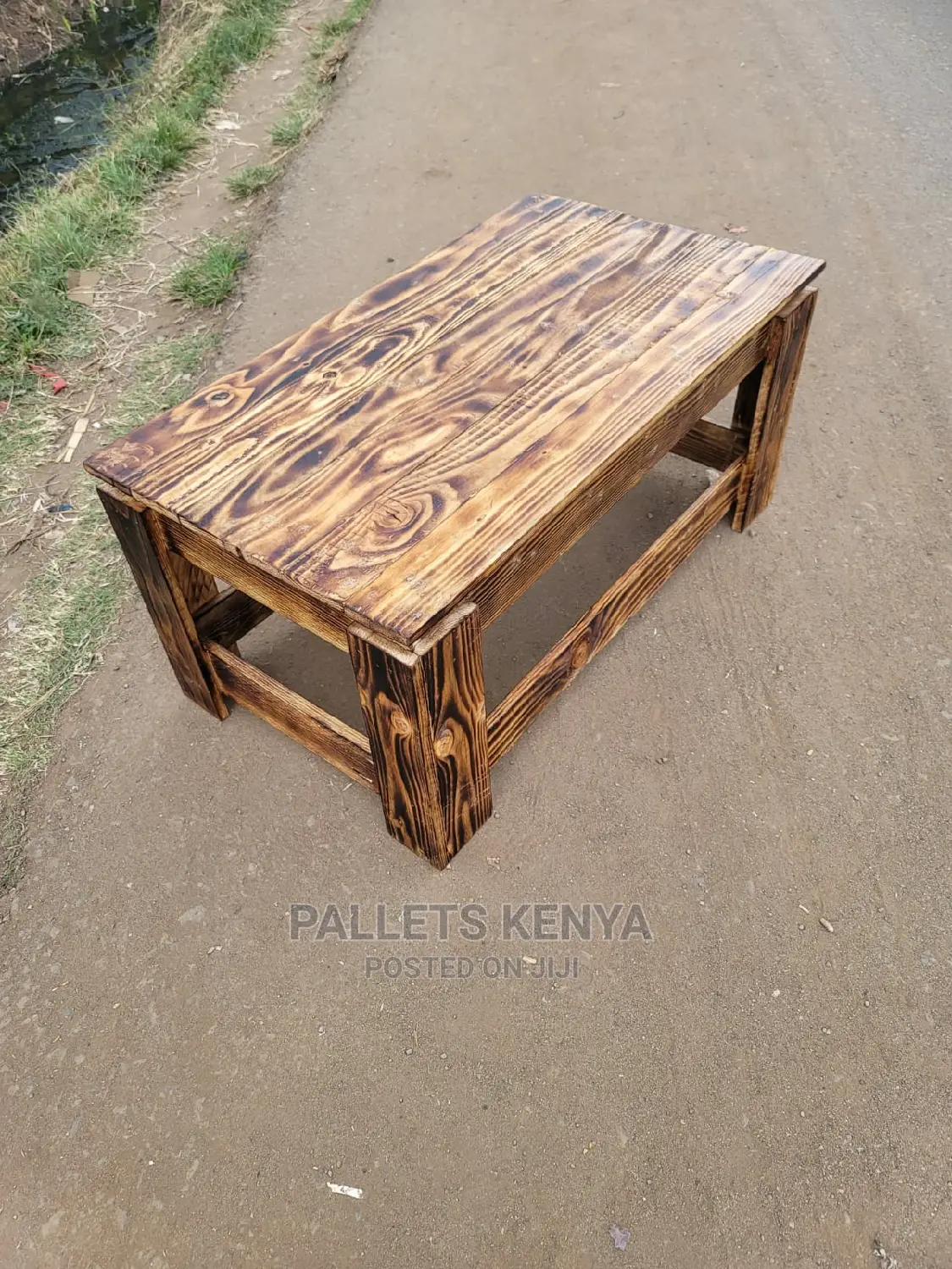 Wood Pallet Table- HSY