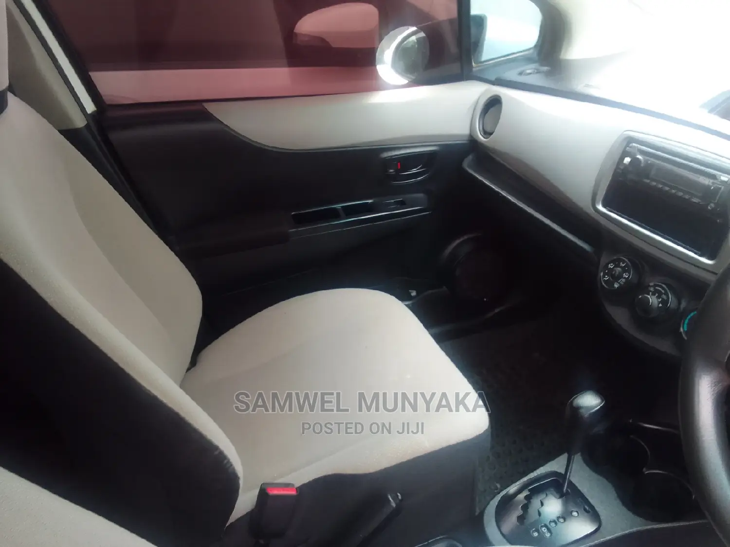 Toyota Vitz 1.3 AWD 3dr 2014 White