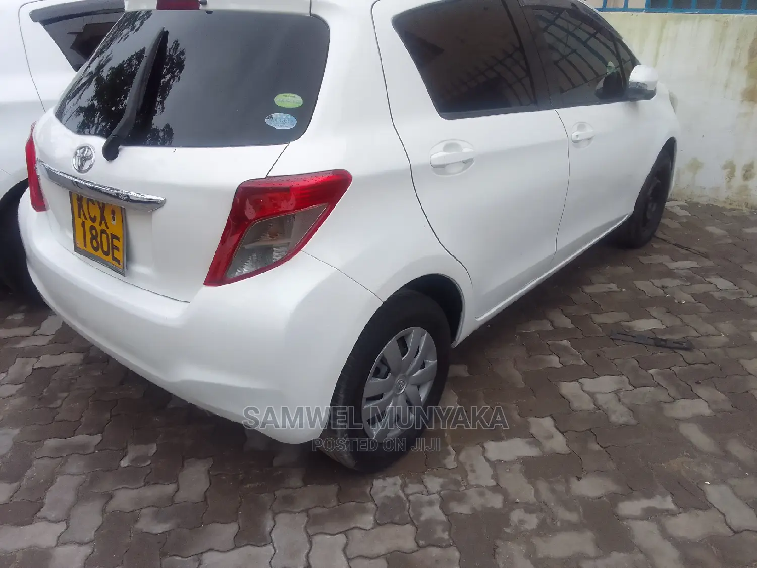 Toyota Vitz 1.3 AWD 3dr 2014 White