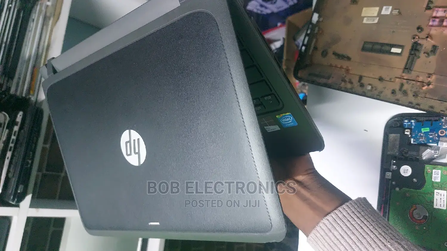 Laptop Dell Inspiron 13 7000 4GB Intel Pentium HDD+SSD 320GB
