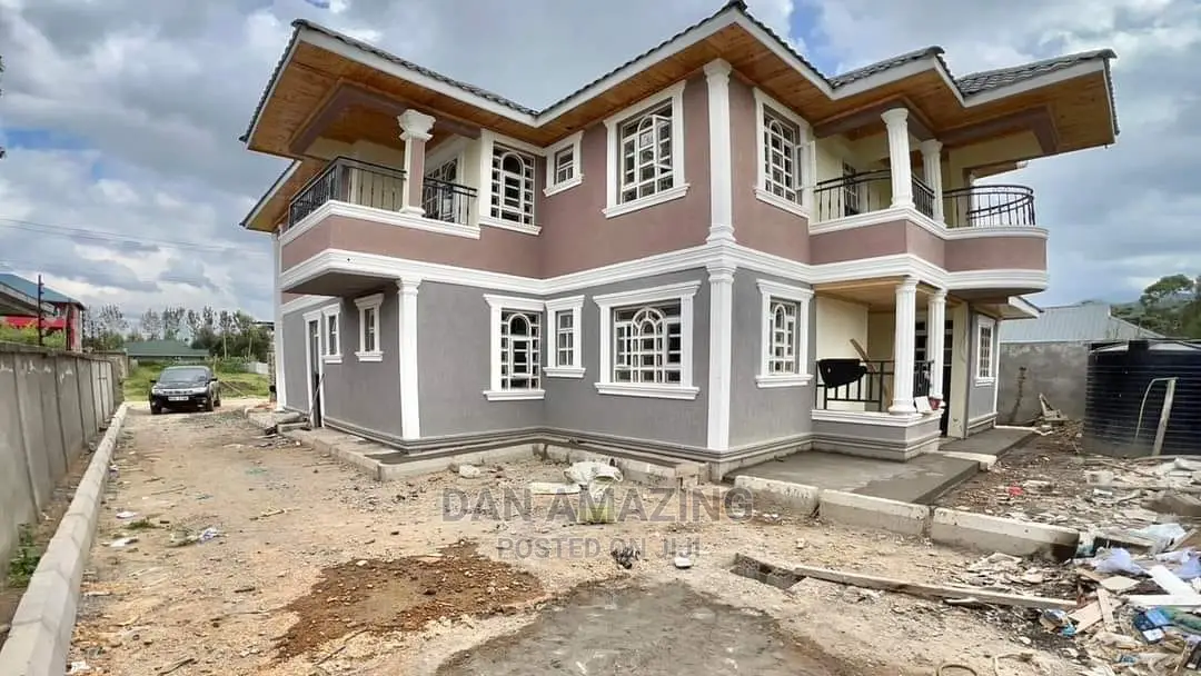 7bdrm Maisonette in Matasia for sale