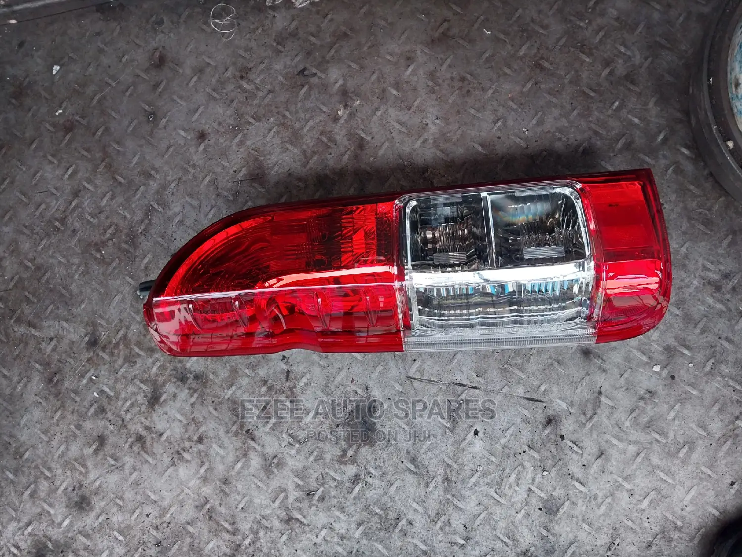Tail Light 7l 9l Hiace Box