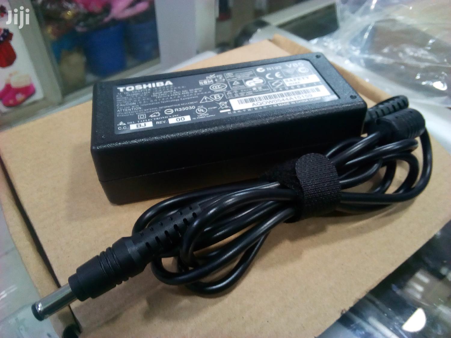 Toshiba Laptop Charger Normal Pin