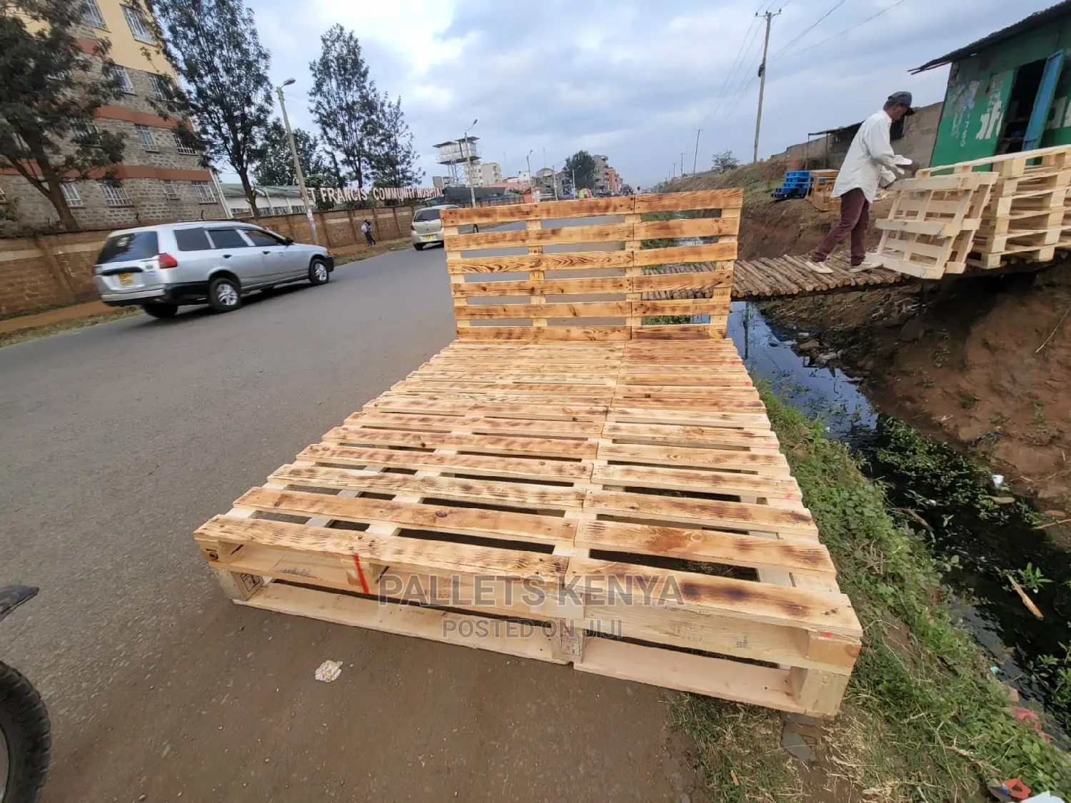 Pallet Bed- 6*6 (Detachable).