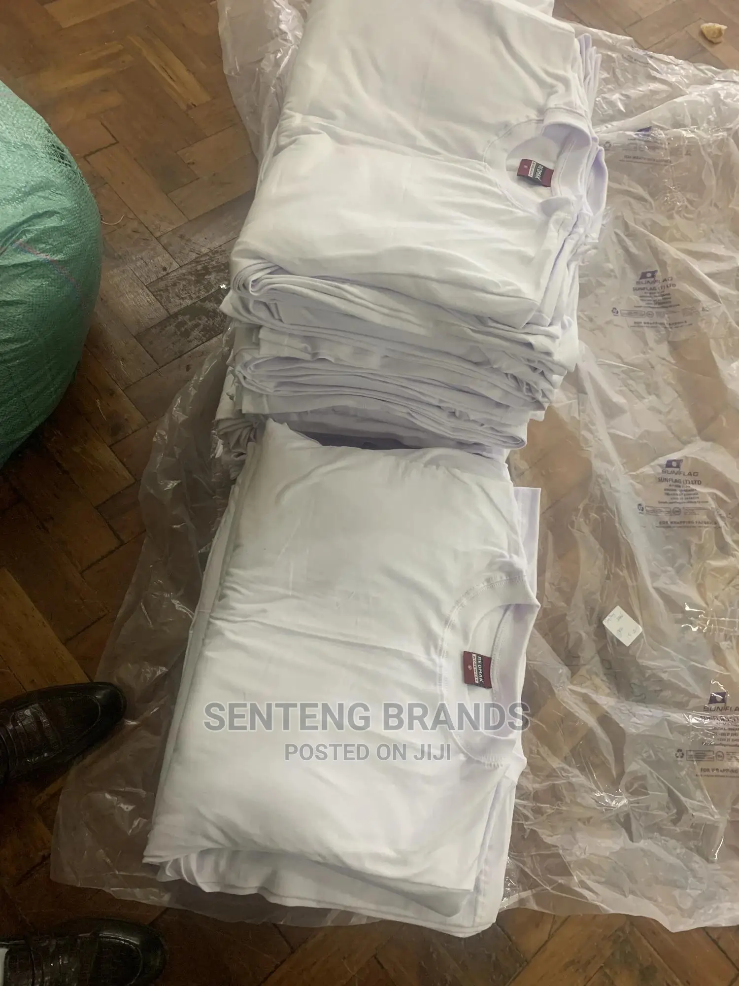 White Cotton Fabric Round Neck Tshirts