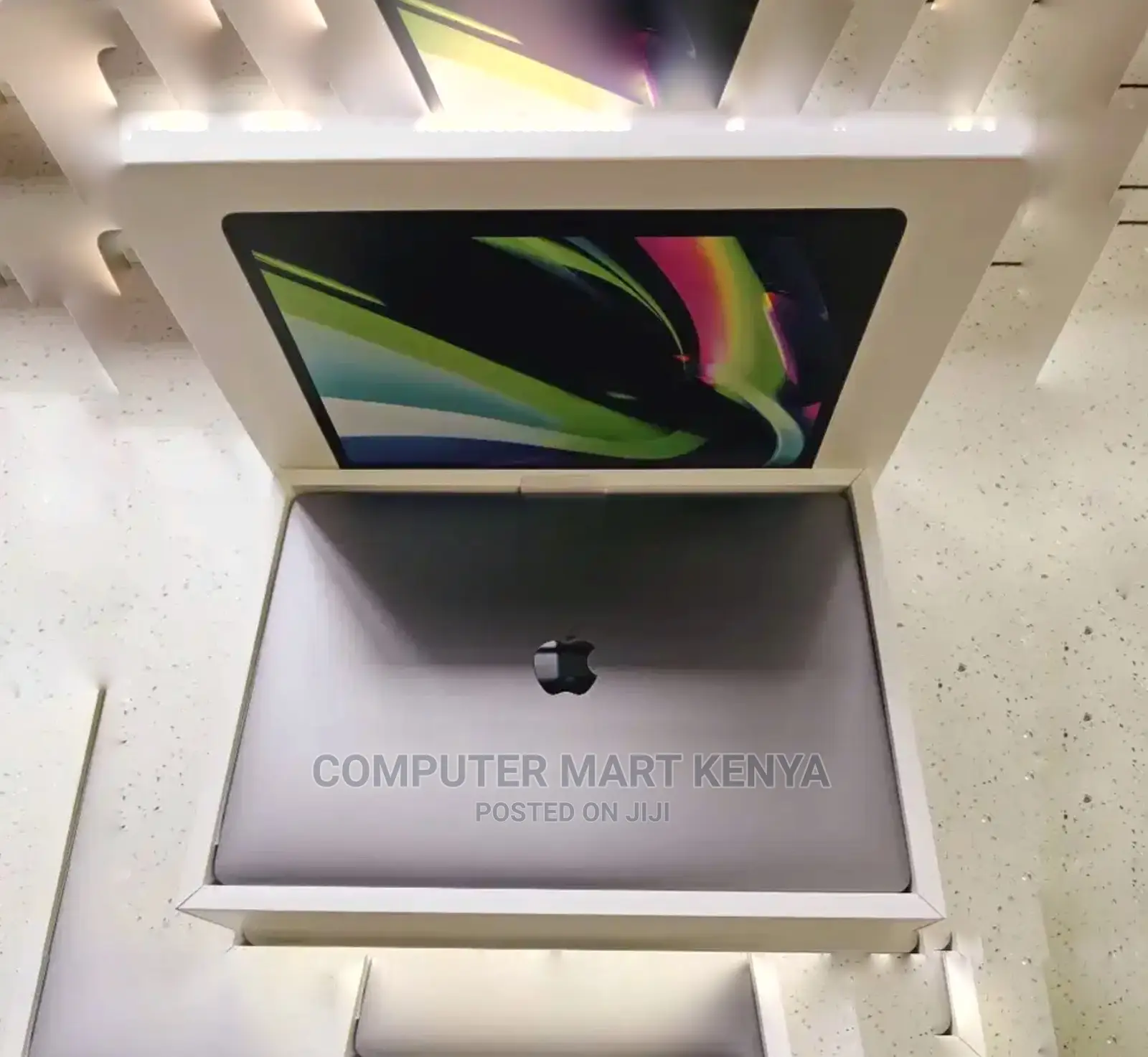 New Laptop Apple MacBook Pro 8GB Apple M2 SSD 256GB