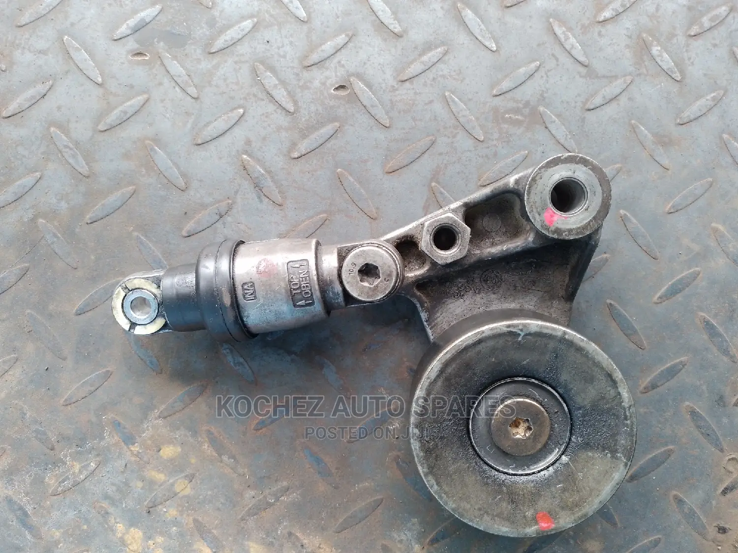 Timing Belt Tensioner for Nissan ZD30 (Nguruwe)