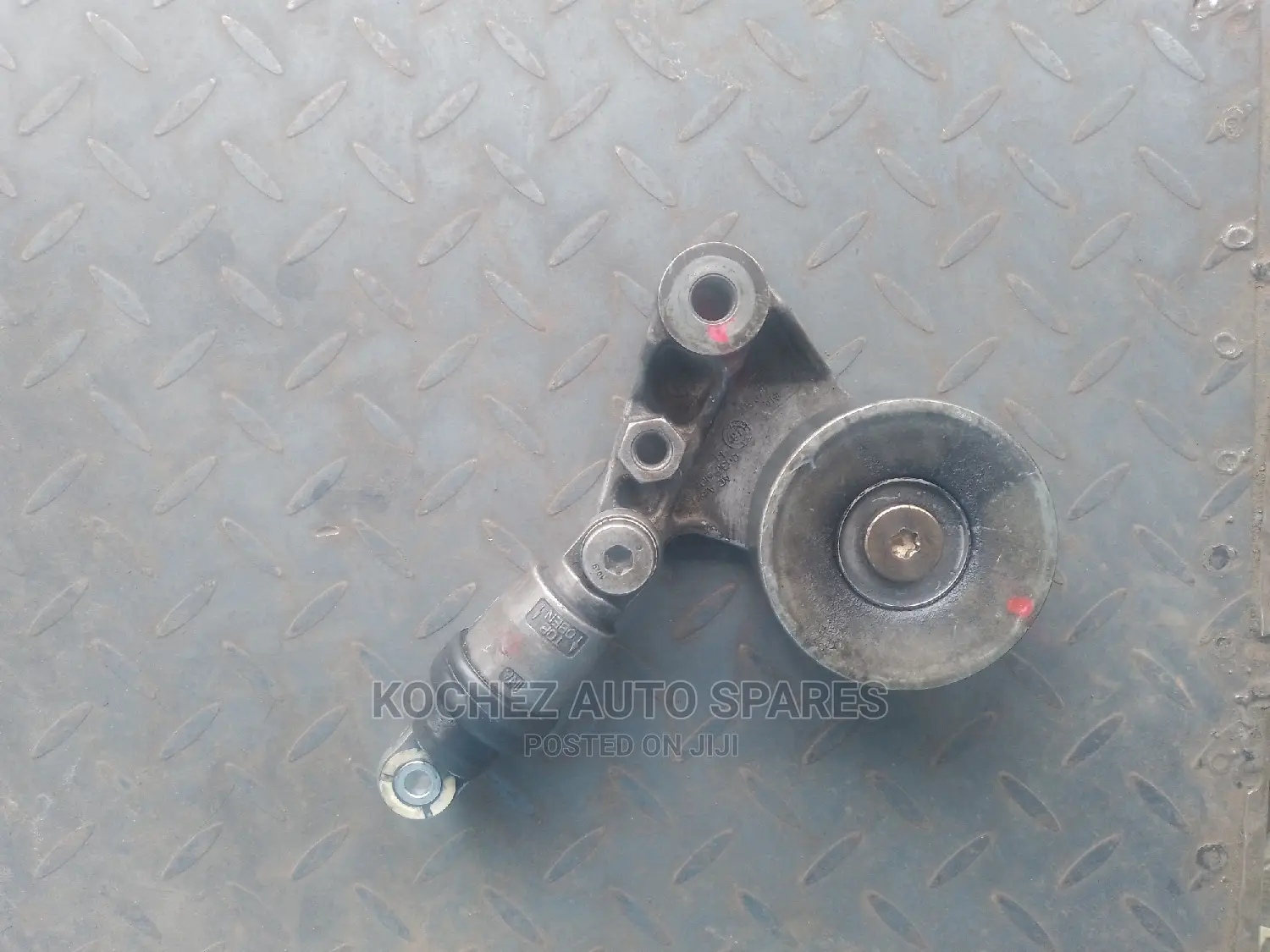 Timing Belt Tensioner for Nissan ZD30 (Nguruwe)