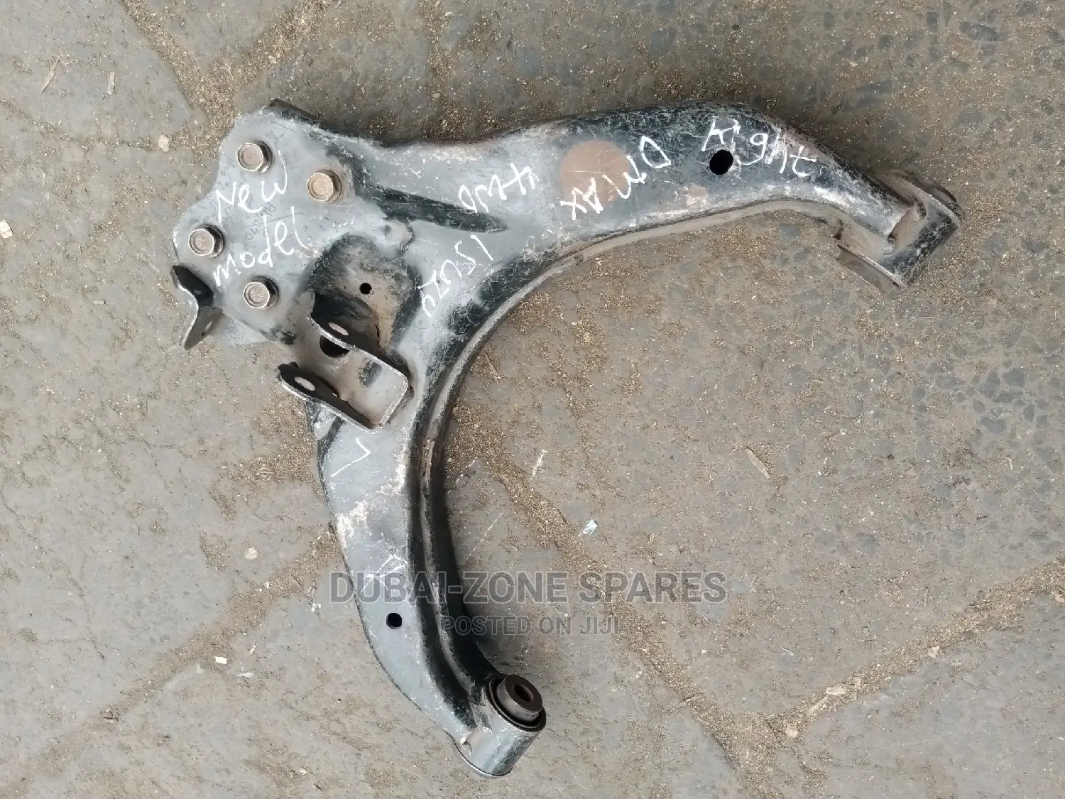 Super Ex-Japan Lower Arms Isuzu D-Max 2 4-Wheel Drive.