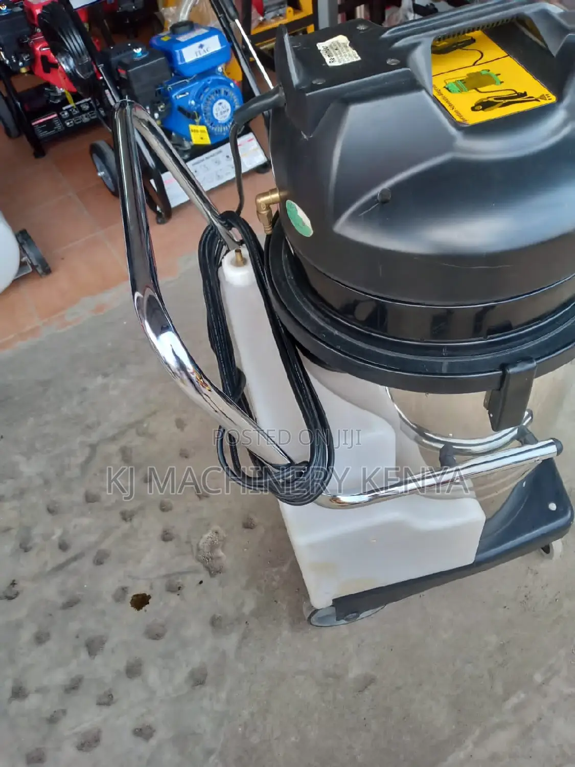 60litre Carpet Cleaner Available