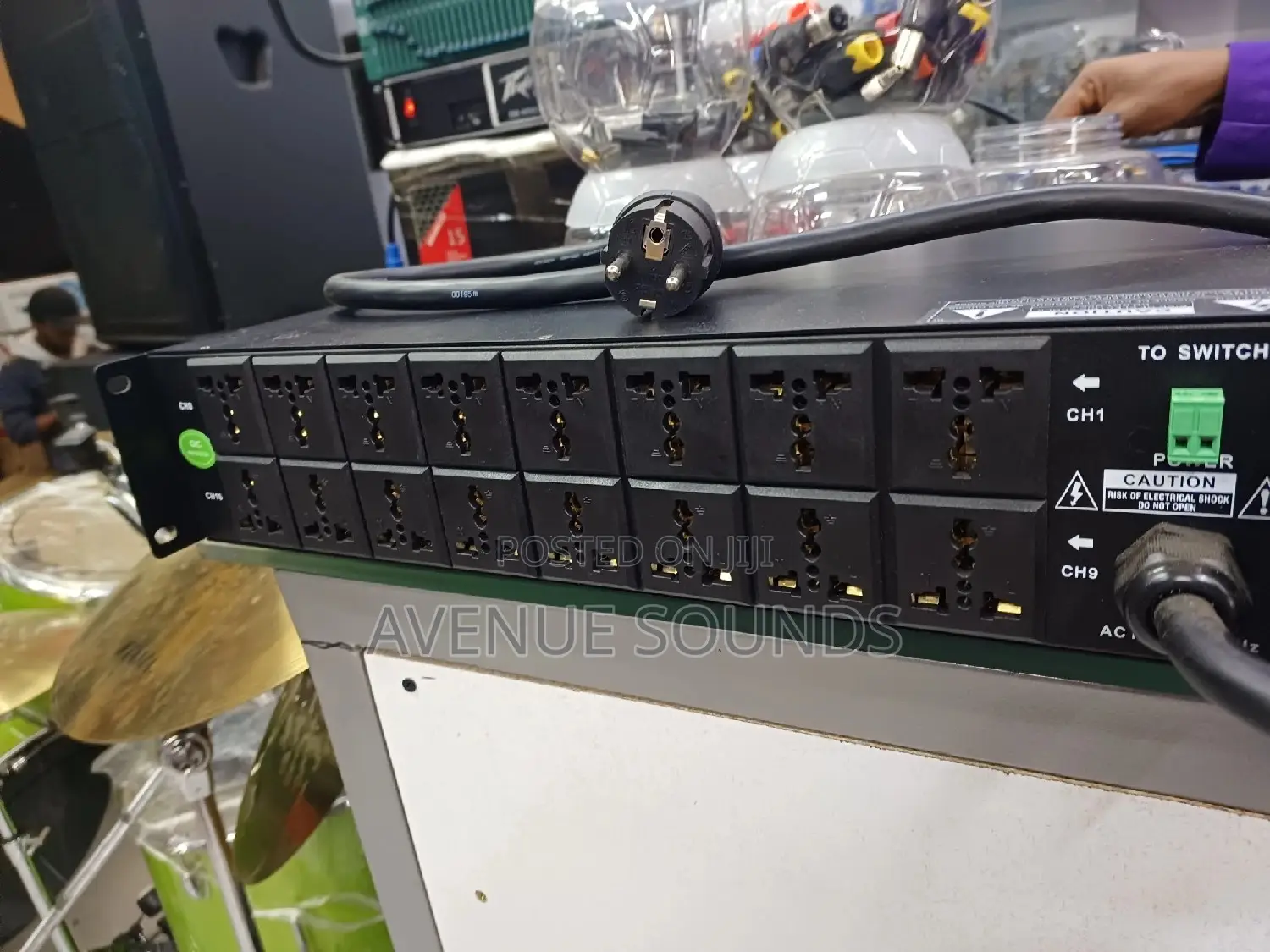 DBX Pro-1608 Power Sequencer Suppy System