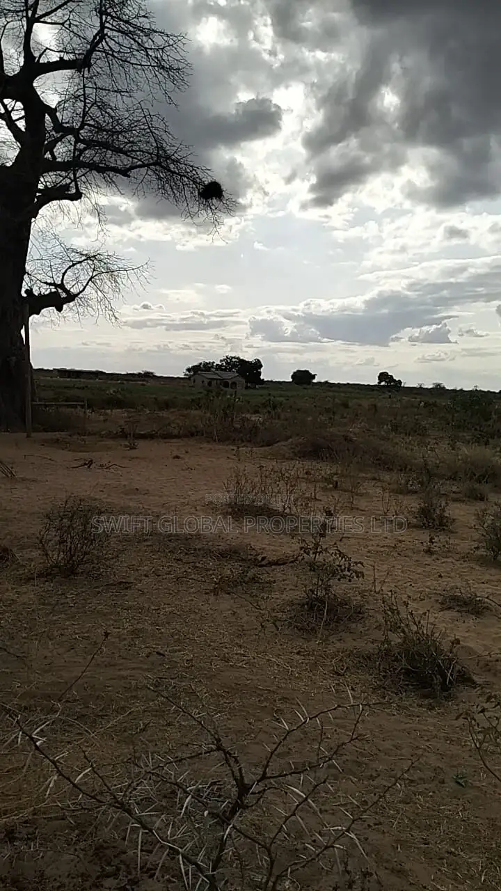 800 Acres Touching Athi River Is Available for Lease in Kambu