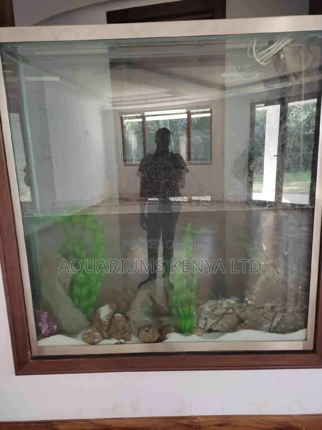 Inbuilt Aquariums ,Separating Rooms Aquariums