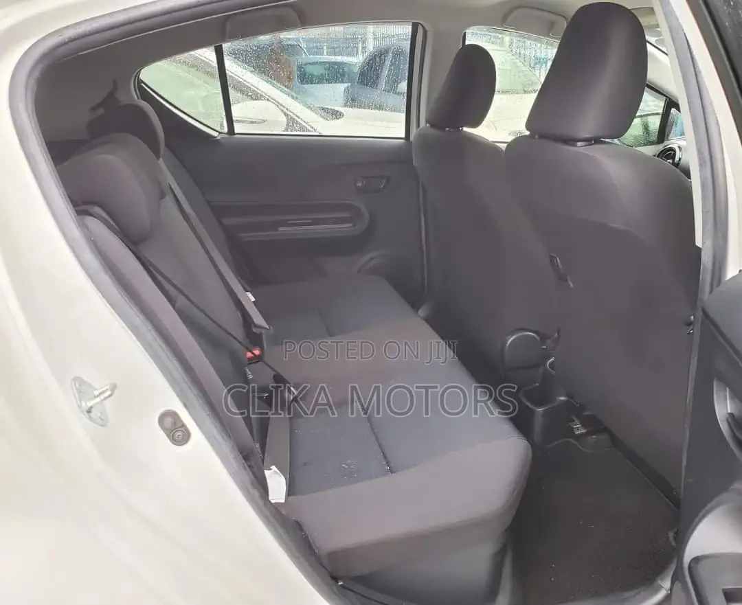 Toyota Aqua 2016 Pearl