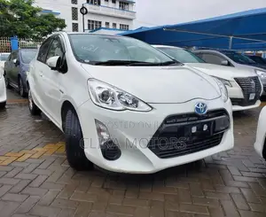Toyota Aqua 2016 Pearl