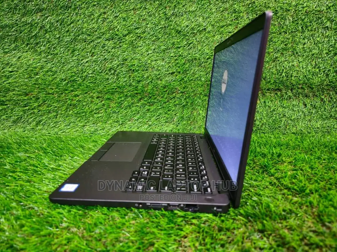 Laptop Dell Latitude 5300 8GB Intel Core I5 SSD 256GB