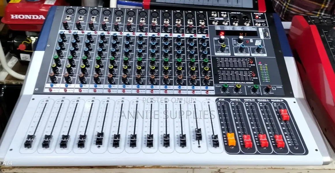 12 Channels Powered Mixer Yamaha With Usb/Bt 2000w