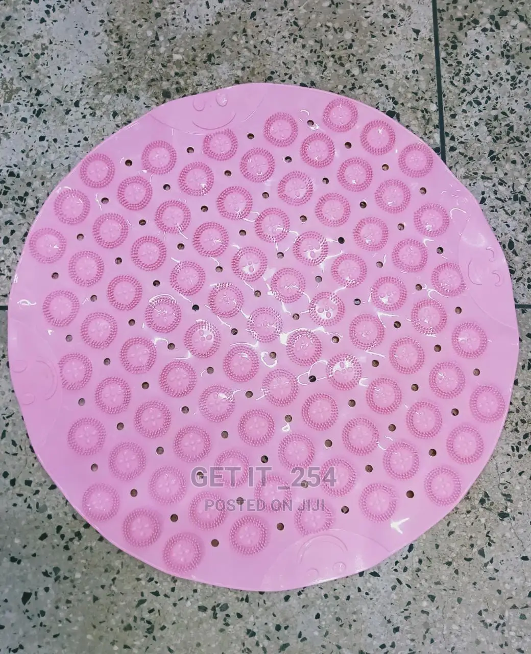 Anti Slip Bathroom Mats
Size 53cm Diame