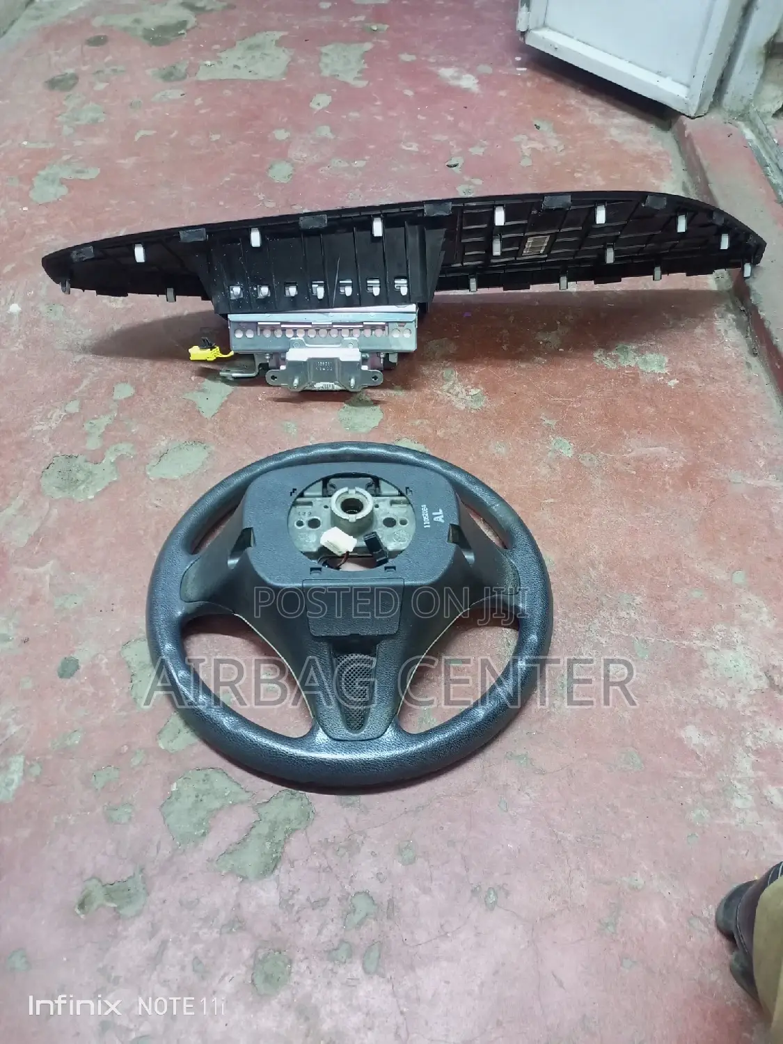 Honda Insight Dashboard Airbag and Steering