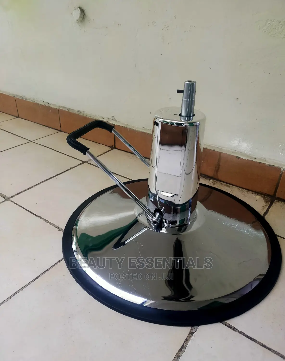 Biggest Barber Chair Base/ Hydraulis