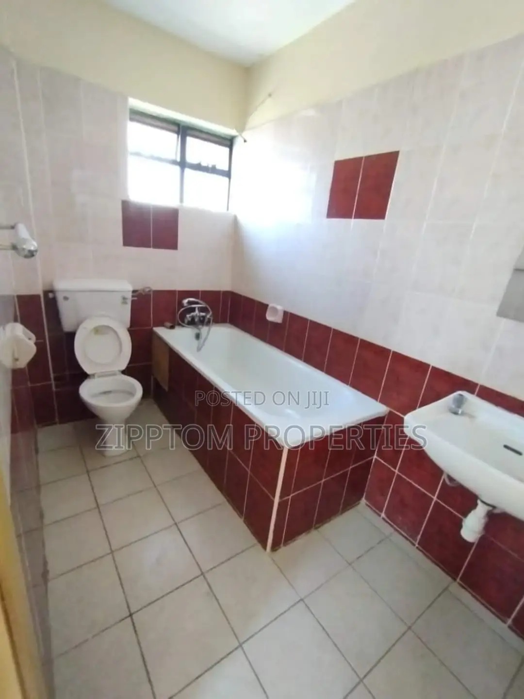 3bdrm Apartment in Madaraka for rent