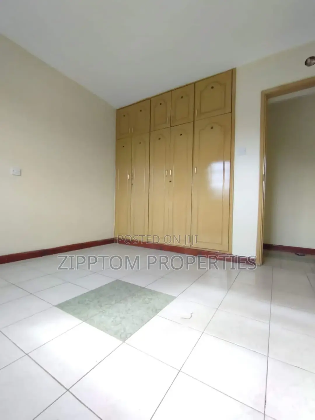 3bdrm Apartment in Madaraka for rent