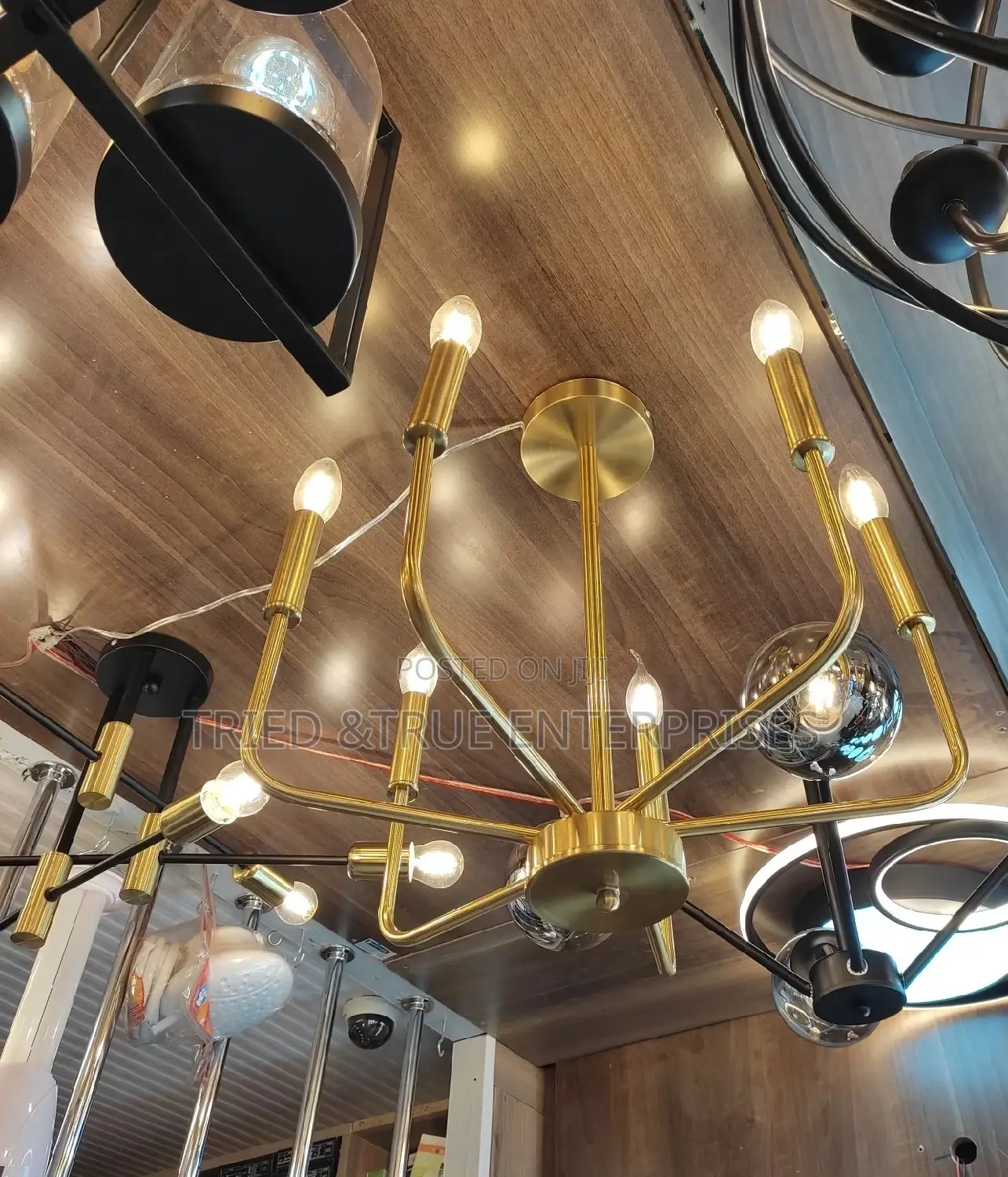 Chandaliers