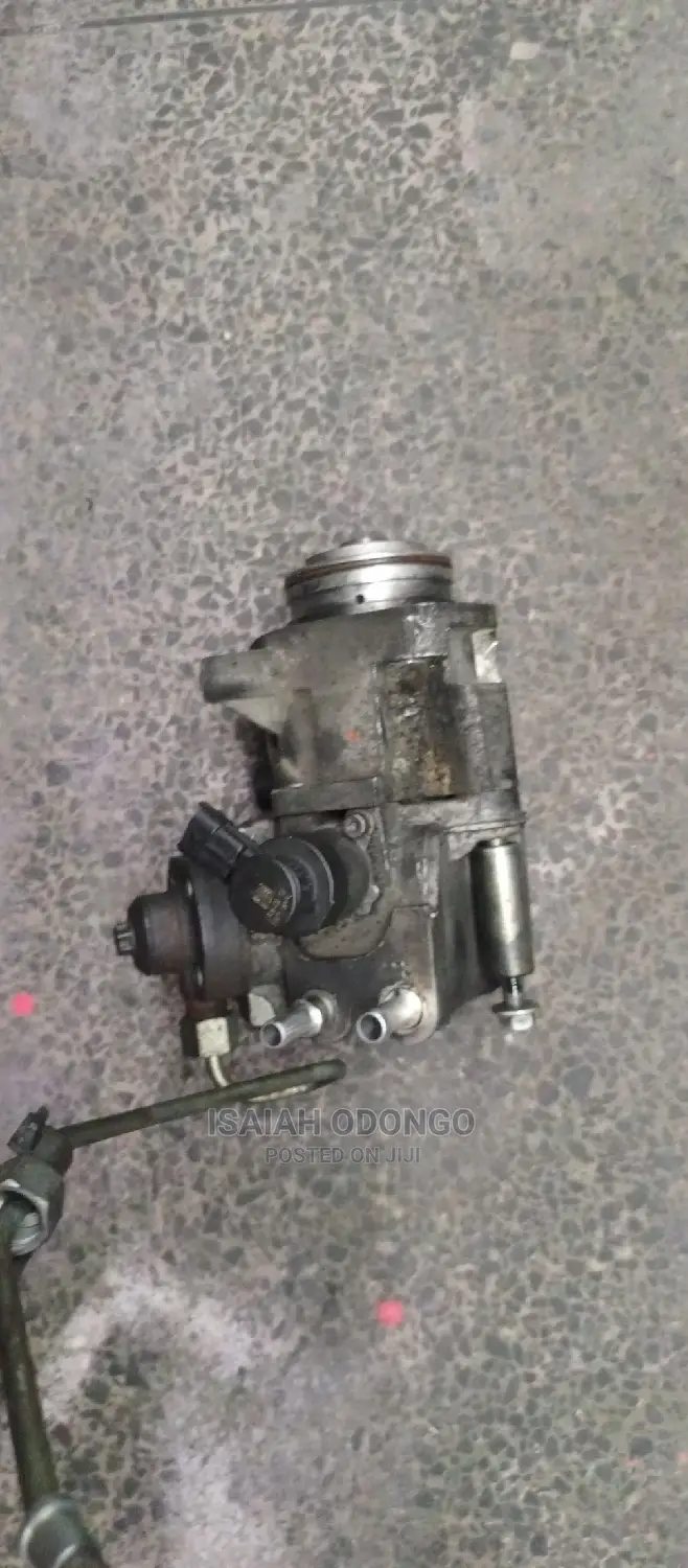 Ex Japan Diesel Injector Pump for Mistubishi 4p10