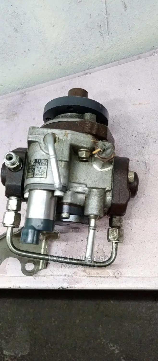 Ex Japan Diesel Injector Pump for Nissan Nv350 Yd25