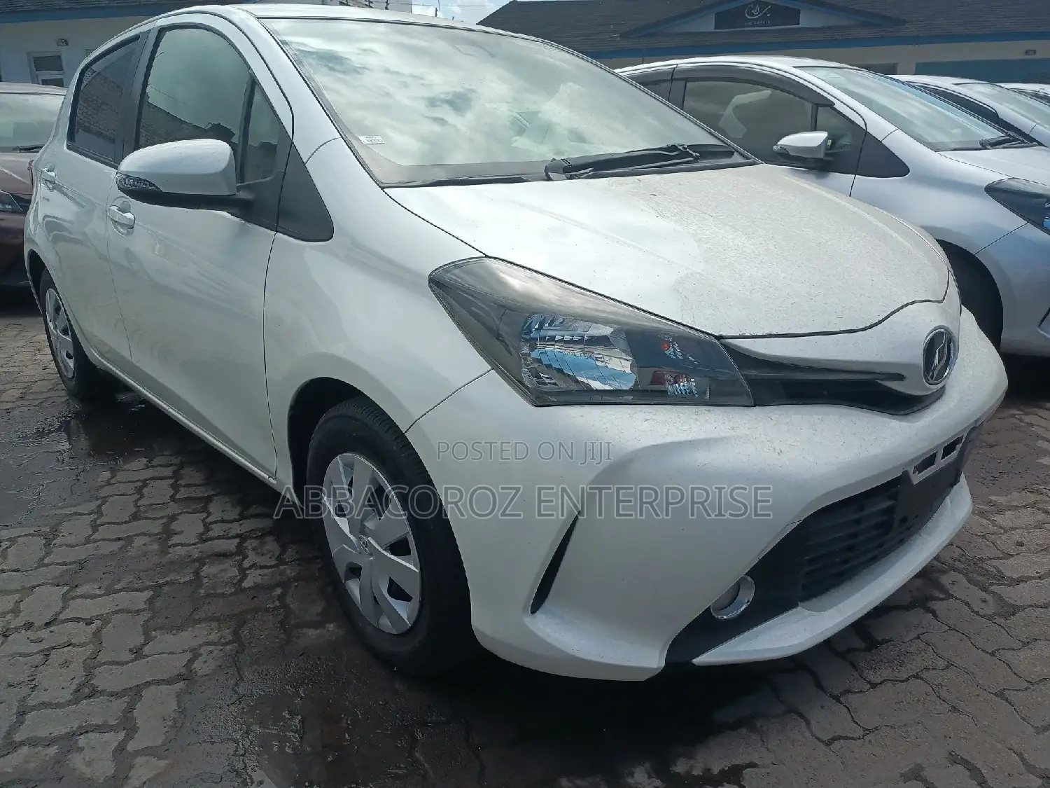 Toyota Vitz 2016 White