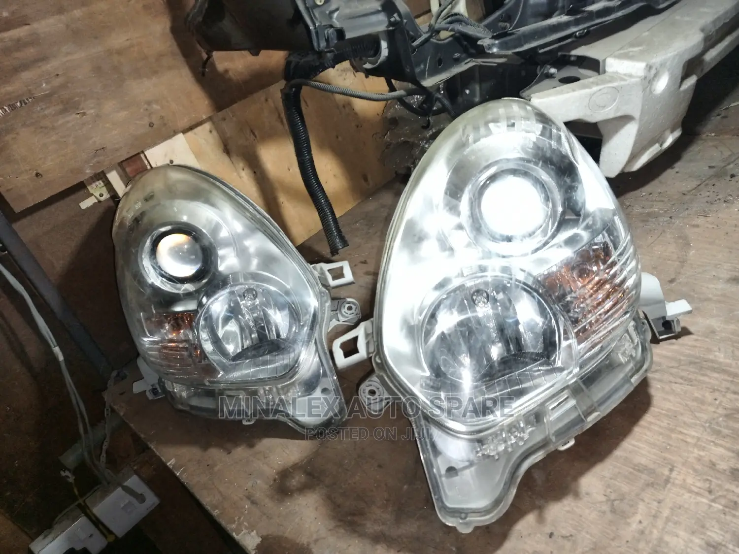 Toyota Passo 2012 Model Nonzenon Headlights