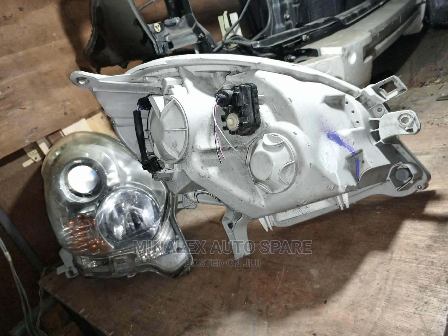 Toyota Passo 2012 Model Nonzenon Headlights
