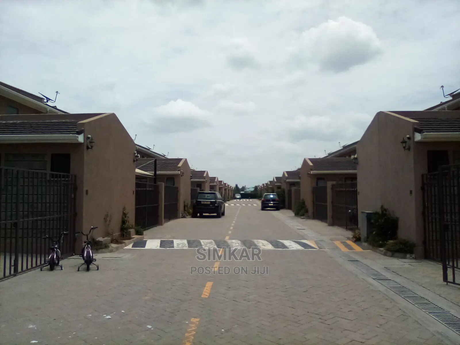 5bdrm Townhouse/Terrace in Syokimau, Gateway Mall Area for sale