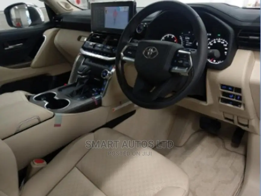 New Toyota Land Cruiser 2023 Pearl