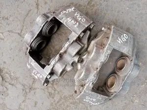 Front Brake Calipers Hilux Vigo Japan D-4d Available.