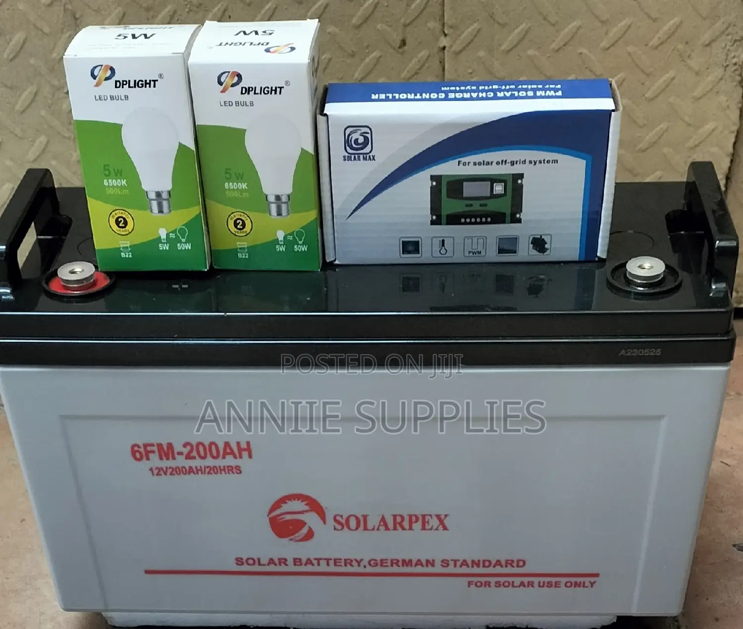 2PCS Bulbs+ Controller20a + Solar Battery 200ah