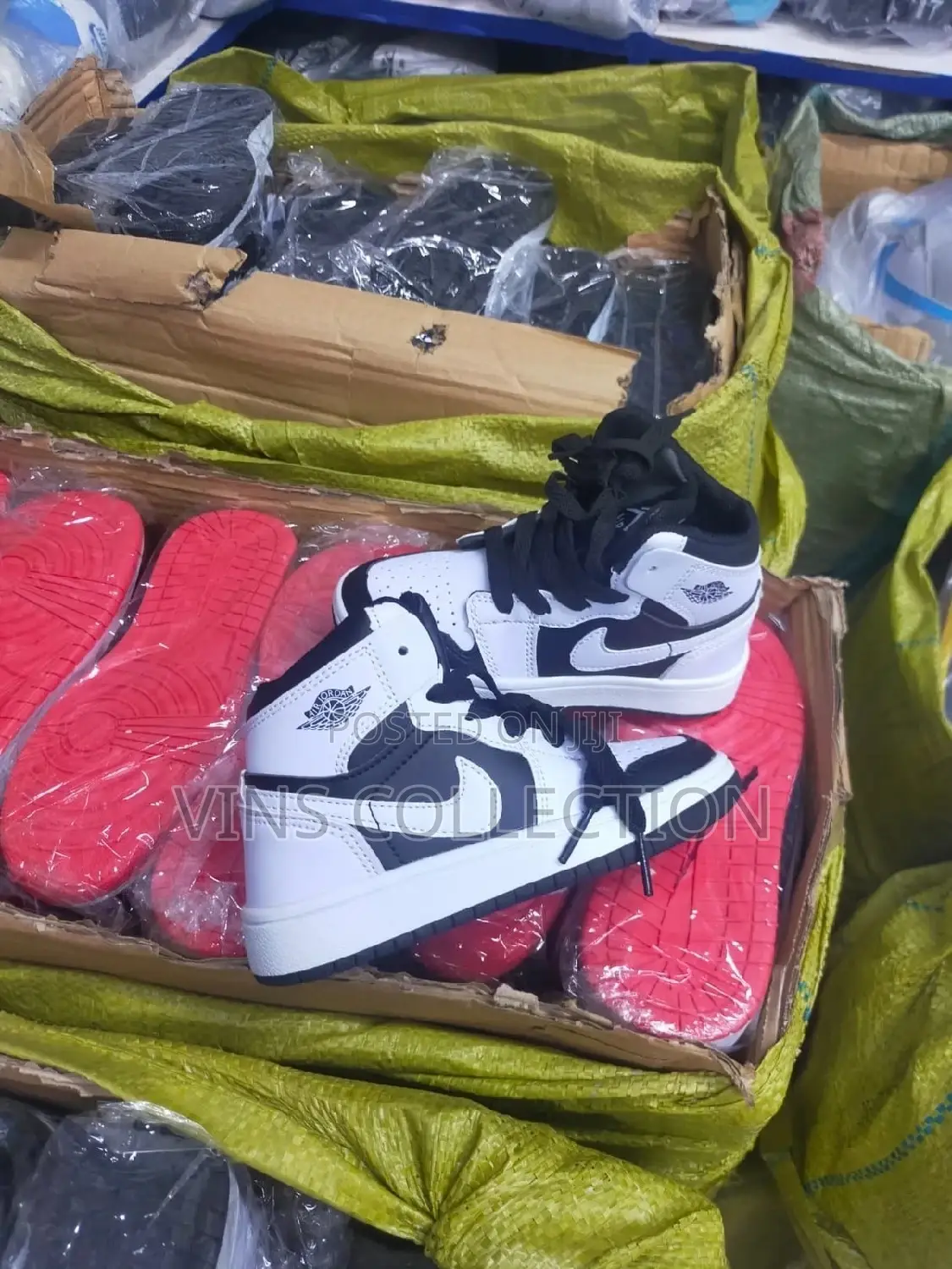 Kids Jordan 1 Sneakers