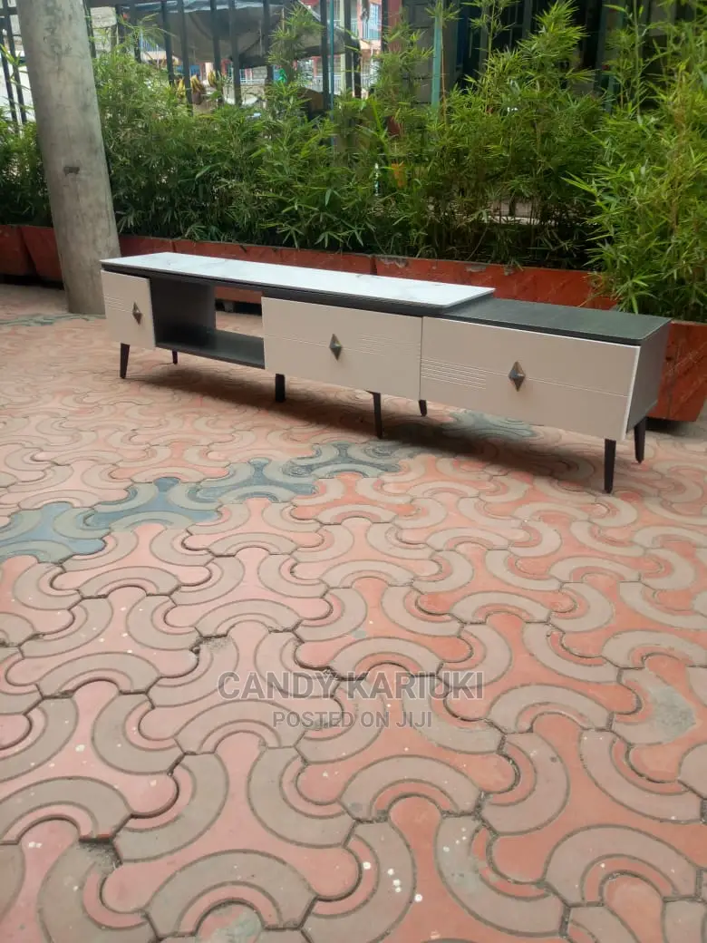 Extendable Tv Stand