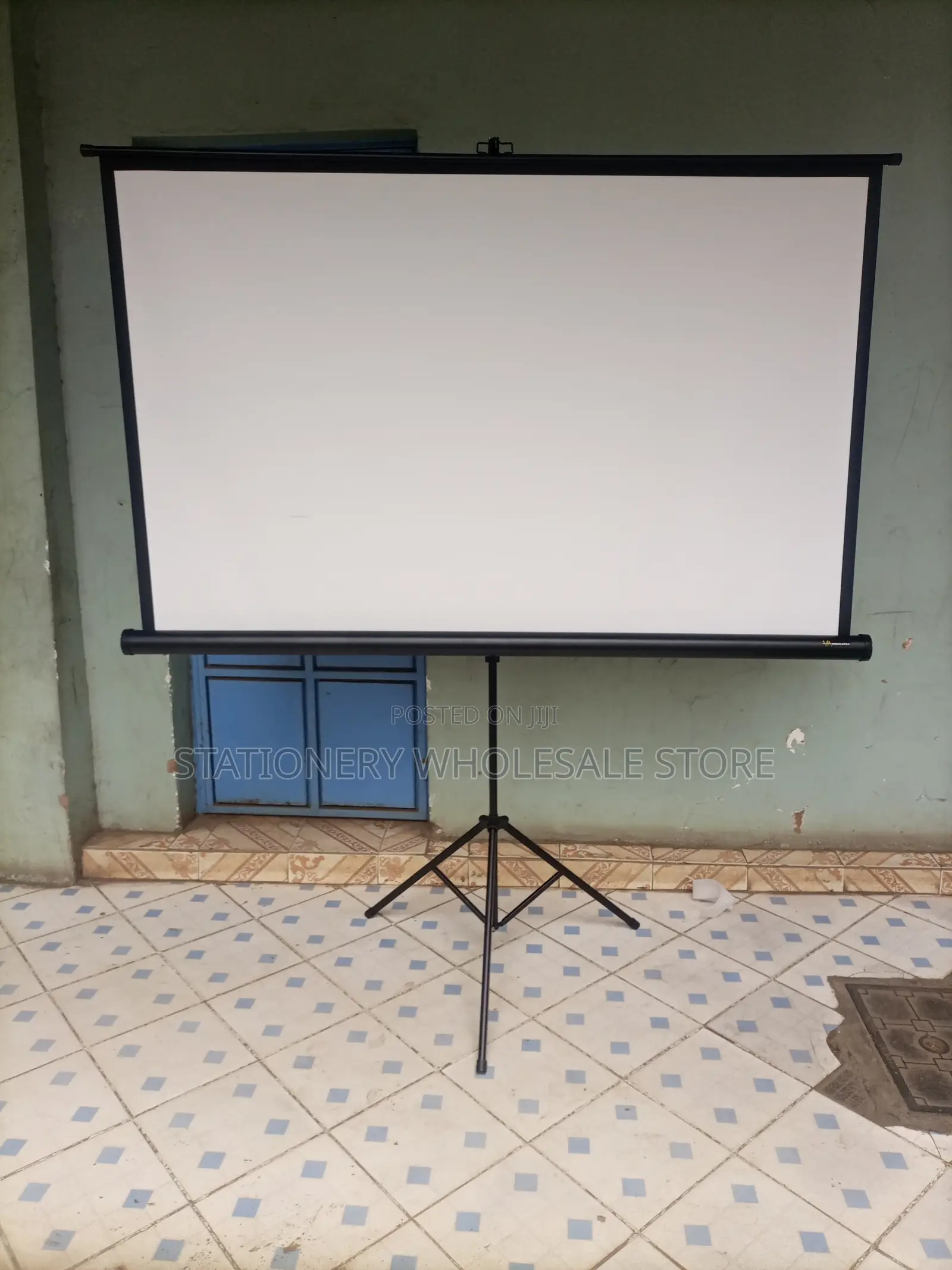 Projection Screen 72”X72”