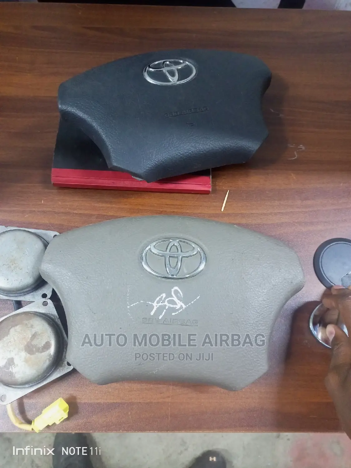 Toyota Hiace Steering Airbags (7L)