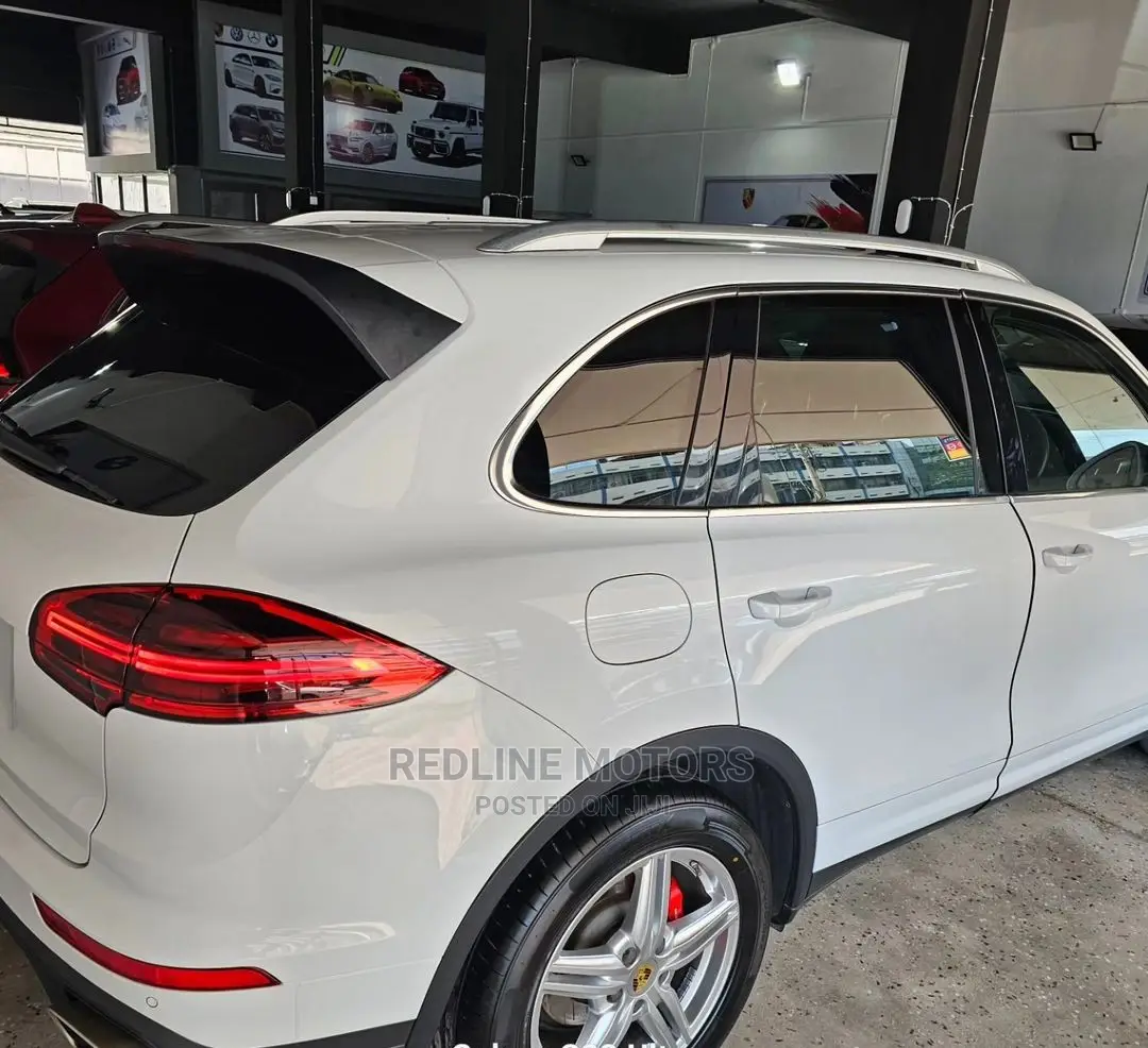 Porsche Cayenne 2016 Pearl