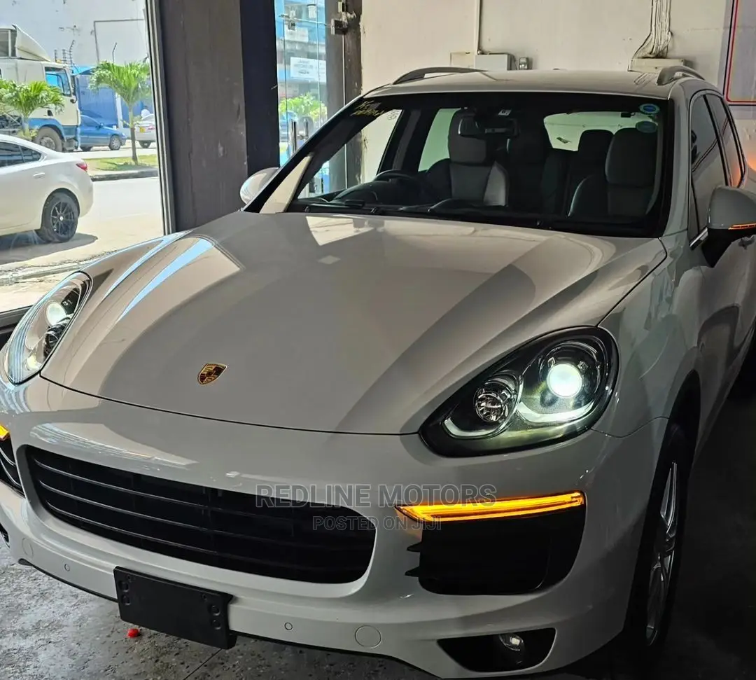 Porsche Cayenne 2016 Pearl