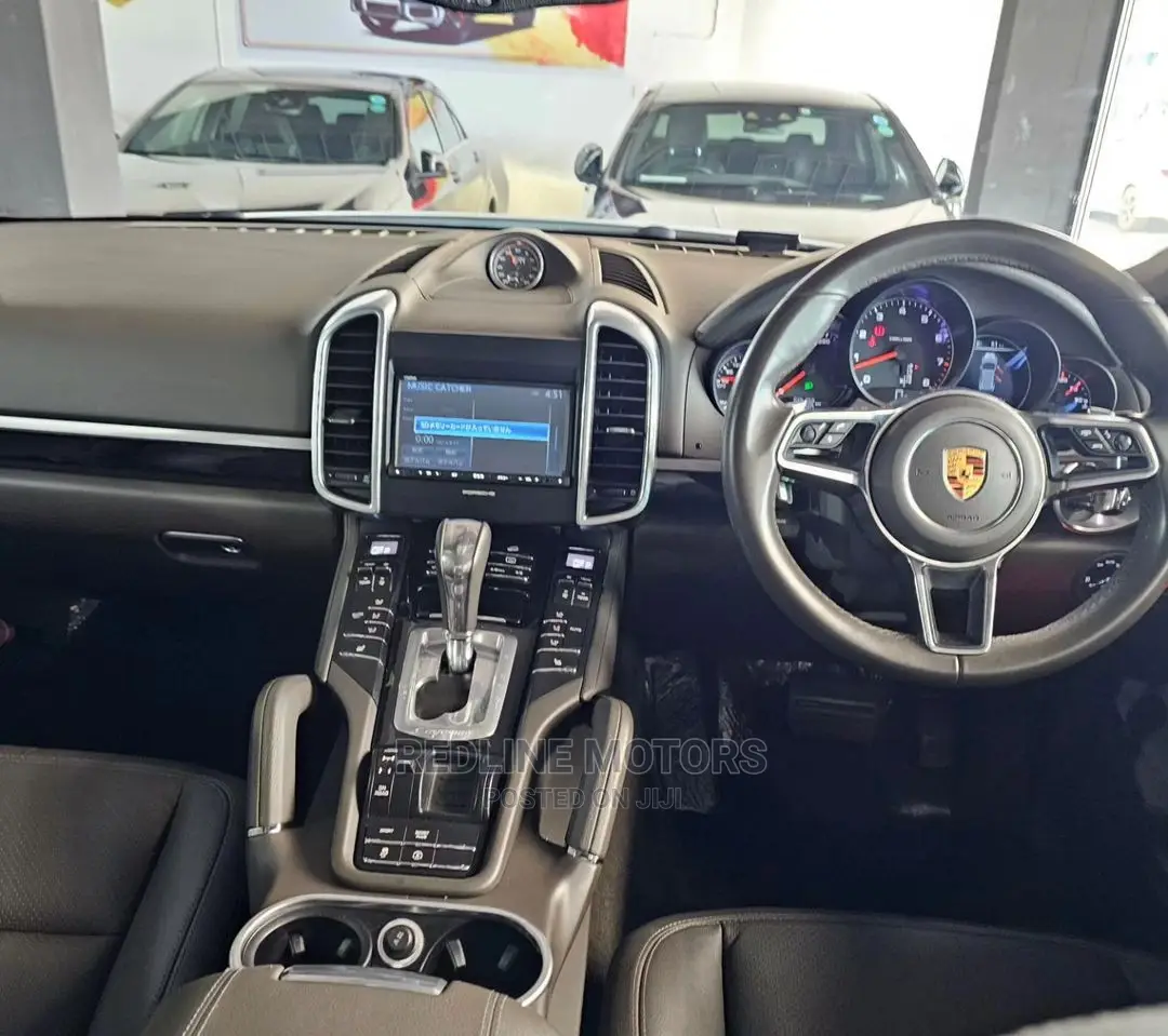 Porsche Cayenne 2016 Pearl