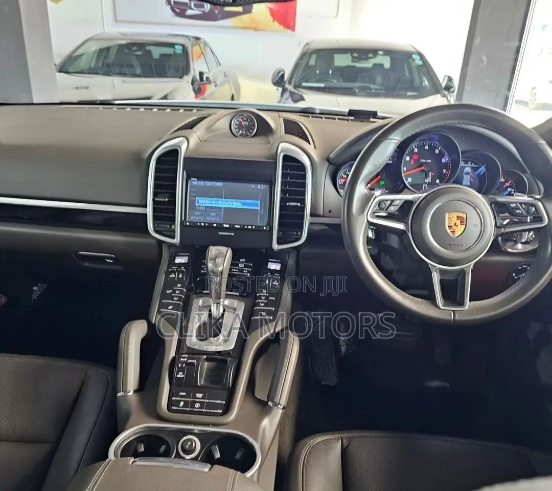 Porsche Cayenne 2016 Pearl